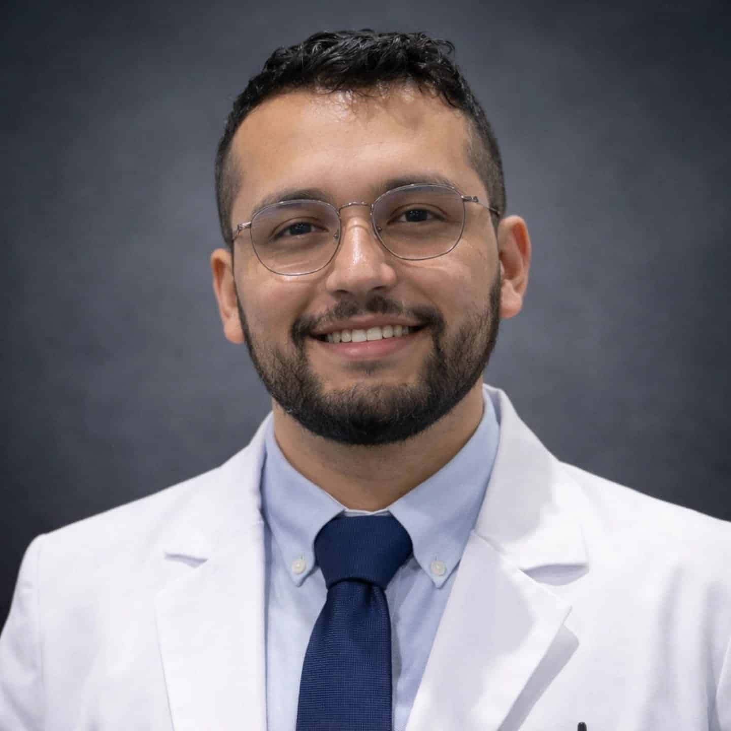 Dr. Elliot Gabriel Gama Reyes – TravelDoctores