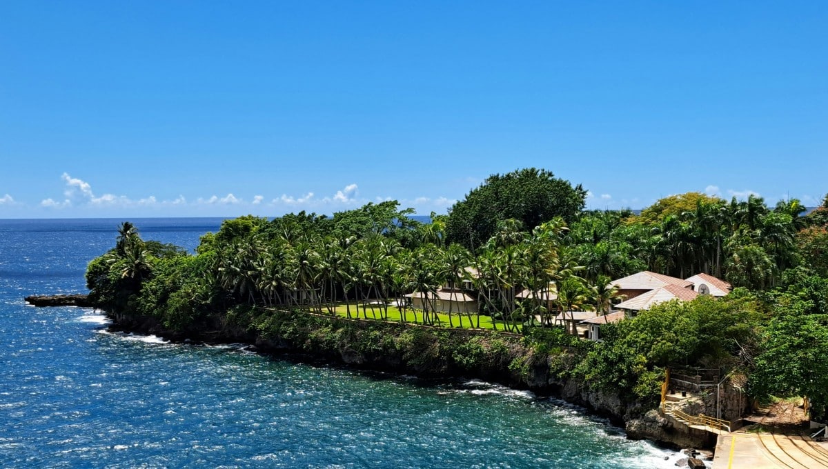 English-speaking doctor in La Romana, Dominican Republic — online medical consultation for cruise passengers and tourists