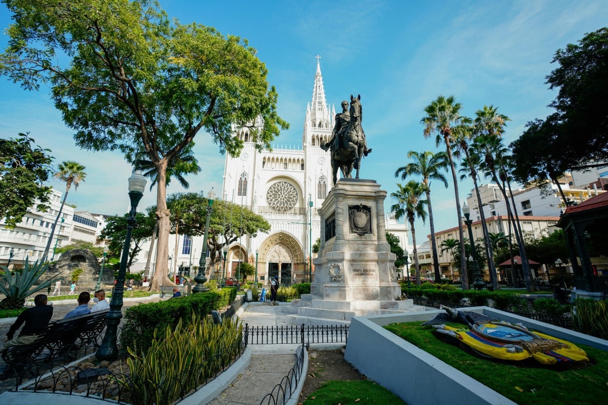 English speaking doctor Guayaquil Ecuador